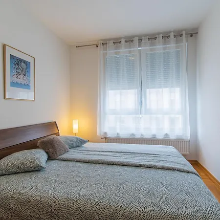 Flexible Selfcheckins 35 - - Garage - Loggia - New Апартаменти *