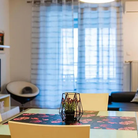 Апартаменти Flexible Selfcheckins 35 - - Garage - Loggia - New Загреб